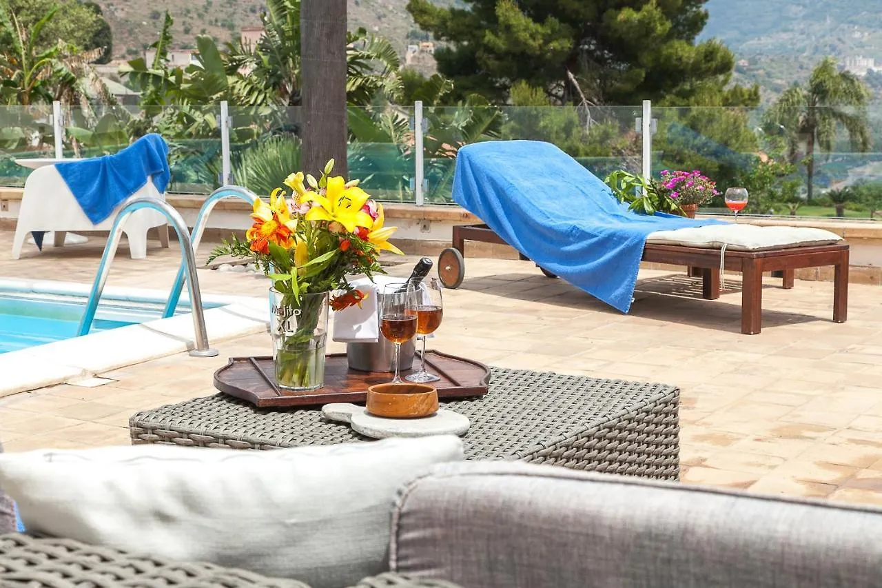 Luxury Taorum Villa With Spectacular Sea Views In Taormina 0*,  Włochy