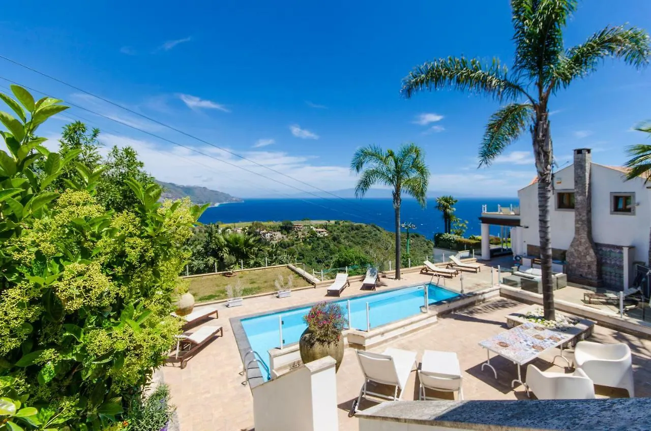 Luxury Taorum Villa With Spectacular Sea Views In Taormina